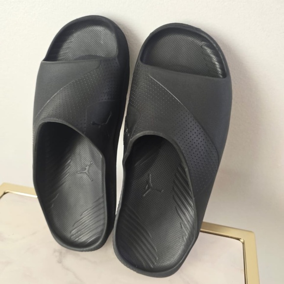 Nike Jordan Post Slides Sandals Mens Size 9A Color Black 0S600292-1